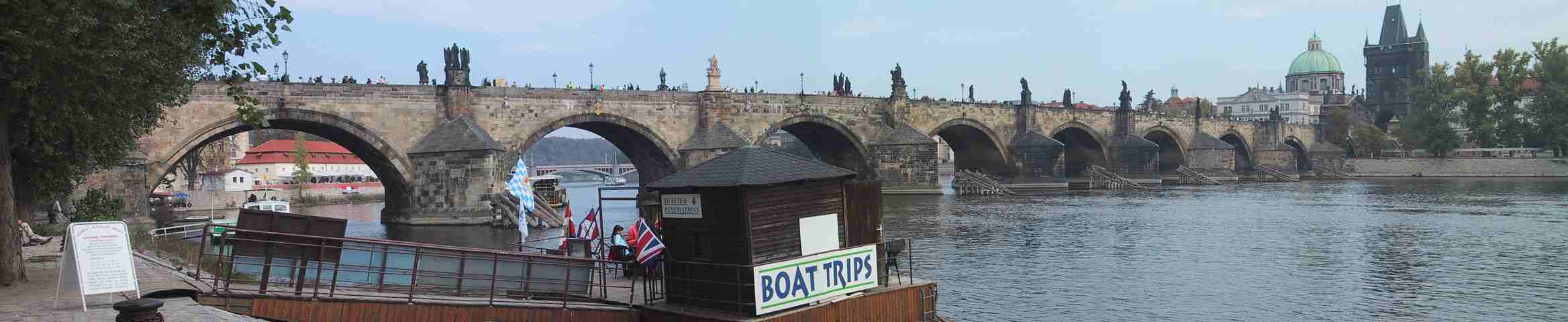 5_Prag_3_Karlsbruecke_1_Panorama.jpg
